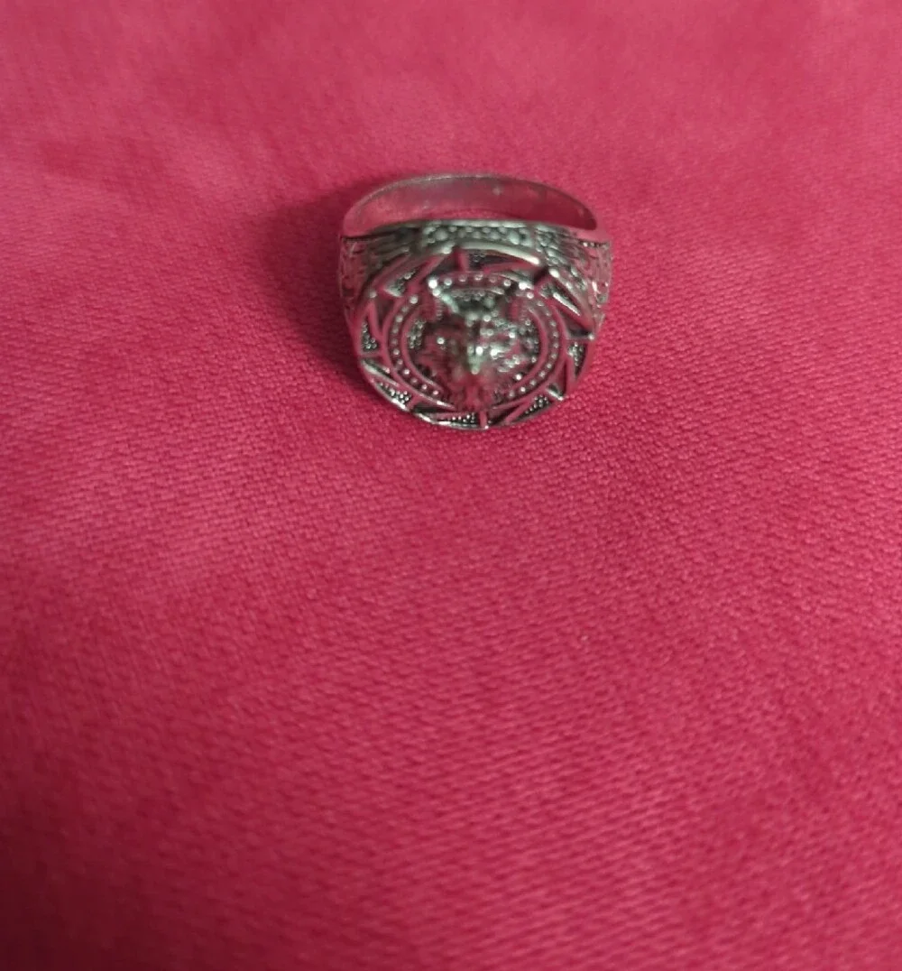 Silver-Tone Wolf Crest Men's Ring